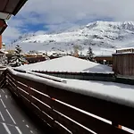 L'ours Blanc アパート Huez